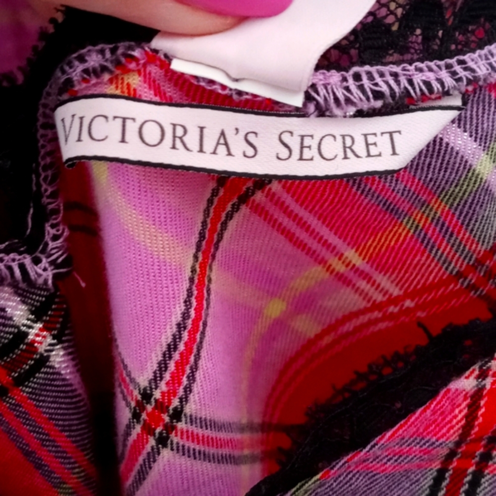 Cozy Victoria's Secret PJ Pink flannel set. - Picture 5 of 13